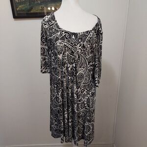 FANTAZIA   M  pit to pit 22 inch length  34 1`/2 VCG